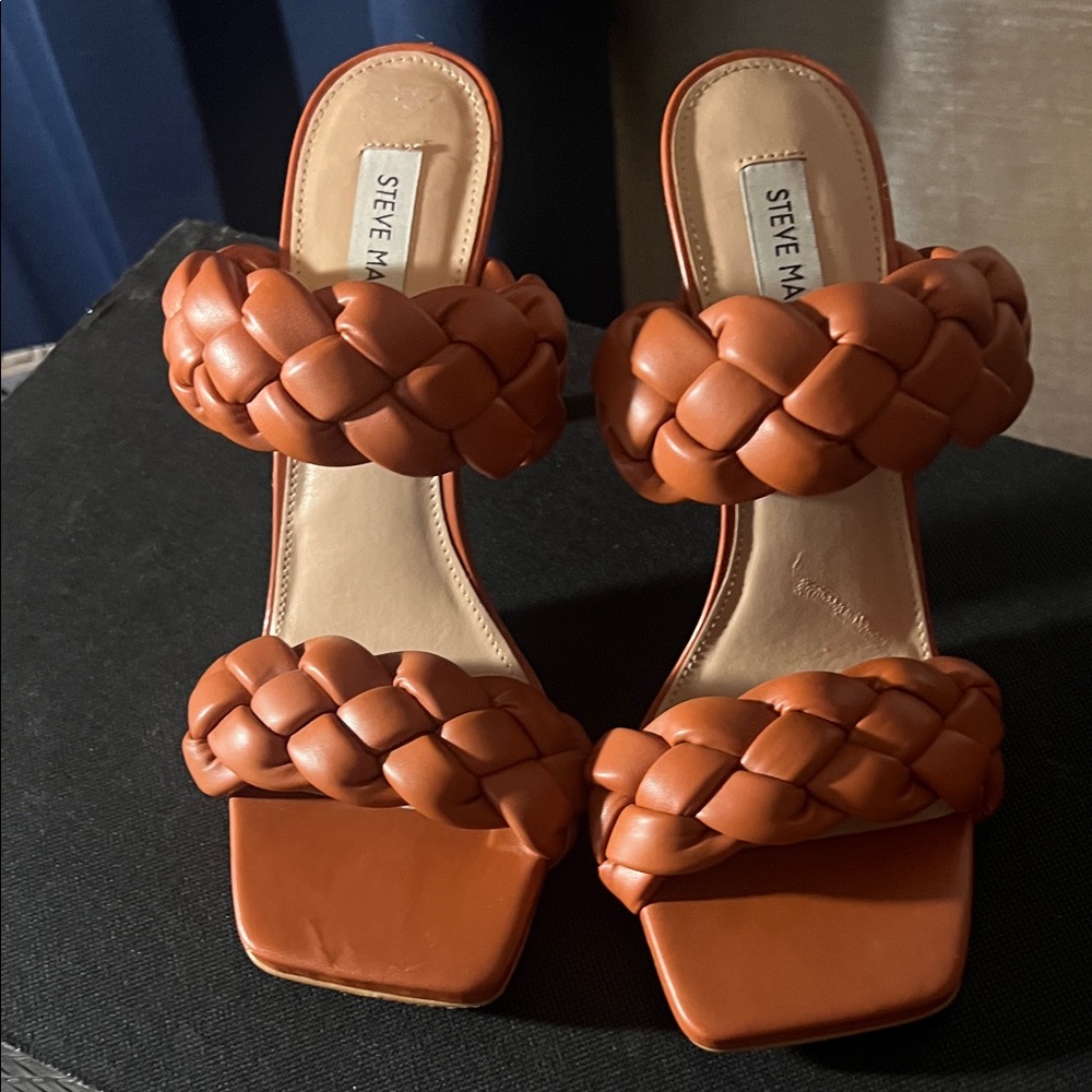 Steve Madden Women's thick Braided Strap Sandals - Rust color